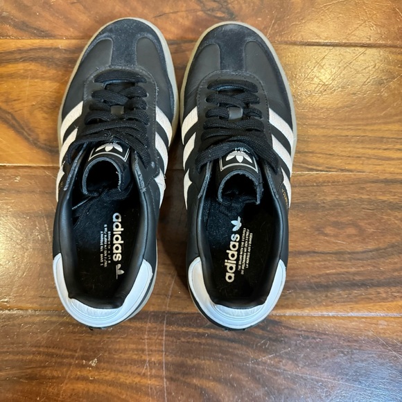 Adidas women’s size 6 black and white samba athletic shoes - Picture 7 of 7